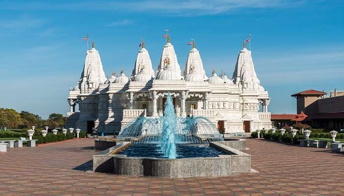 Known for its cultural diversity, USA is home to some of the most stunning Hindu temples in the word