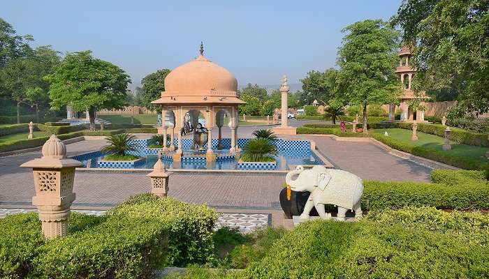 Hotel Oberoi RajVilas, Jaipur,  C’est l’une des meilleur hôtels 7 étoiles dans le monde