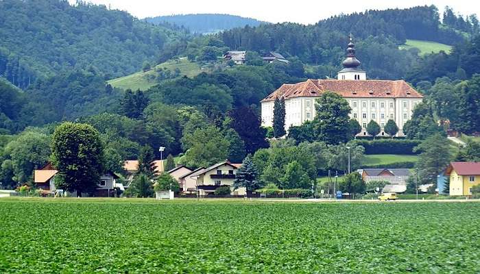 Famous for the Lipizzaner stallion stud farm, Piber is a charming village brimming with a rich history and culture