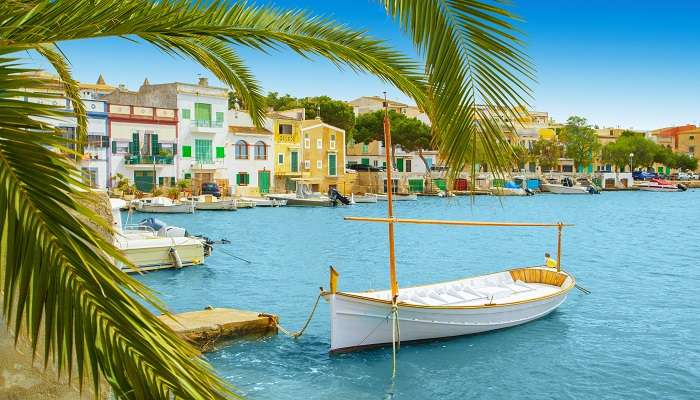 Portocolom is a beautiful seaside resort that serves as a perfect holiday destination for you and your family
