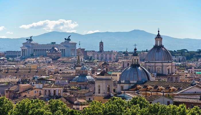 La vue magnifique de Rome, Italie,  C'est l'une des meilleurs endroits à visiter en Europe en juillet