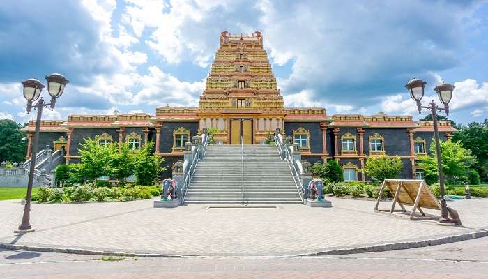 A delightful view of Sri Guruvaayoorappan Temple, one of the amazing Hindu temples in New Jersey