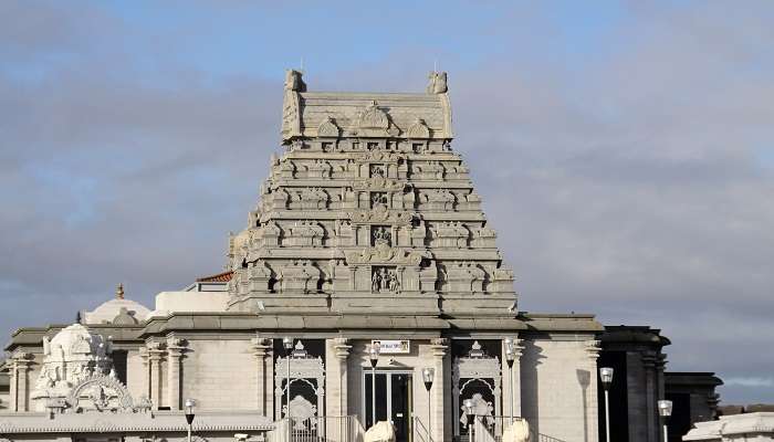 A stunning view of Sri Venkateswara Temple in New Jersey