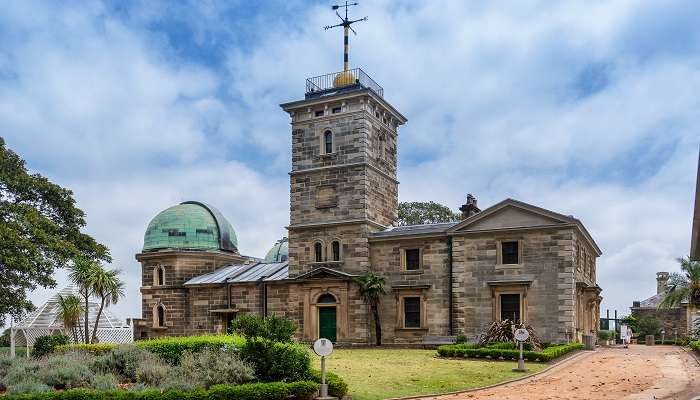 One of the ways to learn more about this hidden gem in Sydney and signing up for a guided tour of the observatory.