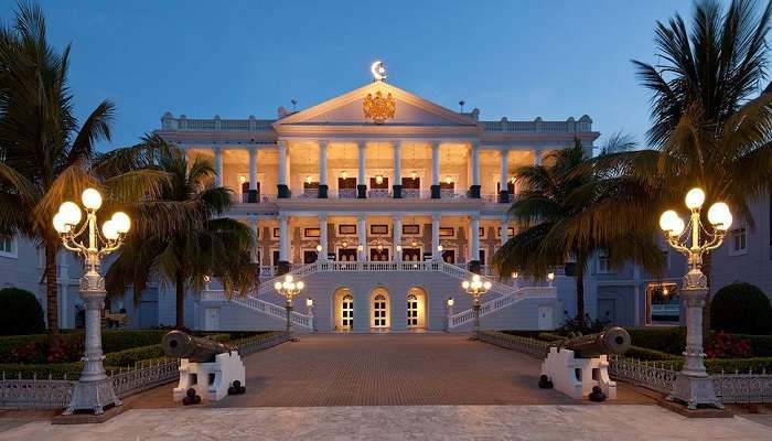 Taj Falaknuma à Telangana, Inde,  C’est l’une des meilleur hôtels 7 étoiles dans le monde
