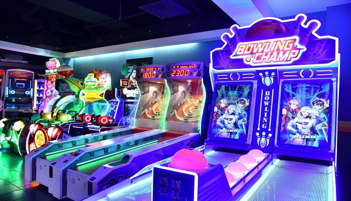 Take part in a variety of indoor activities and play arcade-style games at one of the best theme parks in Nashville