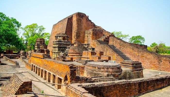 Universite de Nalanda, Bihar,  C’est l’une des meilleurs lieux historiques célèbres en Inde