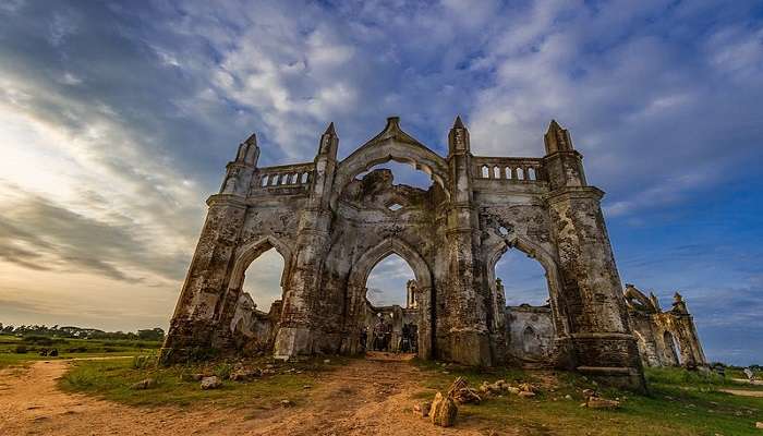 शेट्टीहल्ली चर्च का निर्माण 1860 में फ्रांसीसी मिशनरियों द्वारा एक धनी ब्रिटिश परिवार के लिए किया गया था