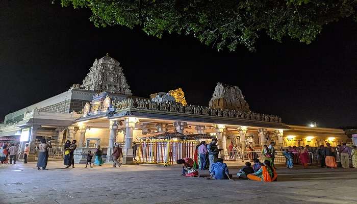 Kamakshi Amman temple shines bright at night