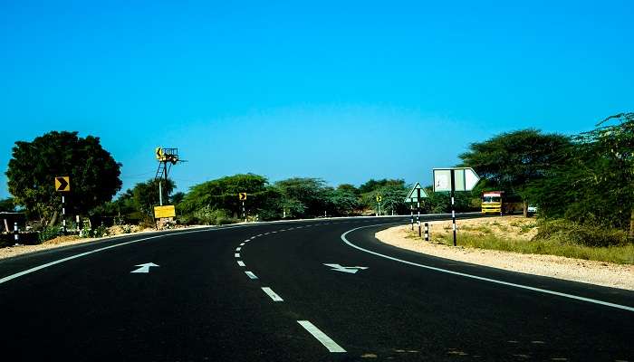 A gorgeous view of Rajasthan Highway