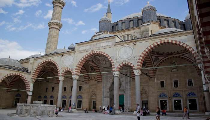 Marveling at the grandeur of Selimiye Mosque Turkey