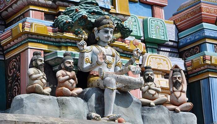 Visit the Dakshinamurthy Temple.
