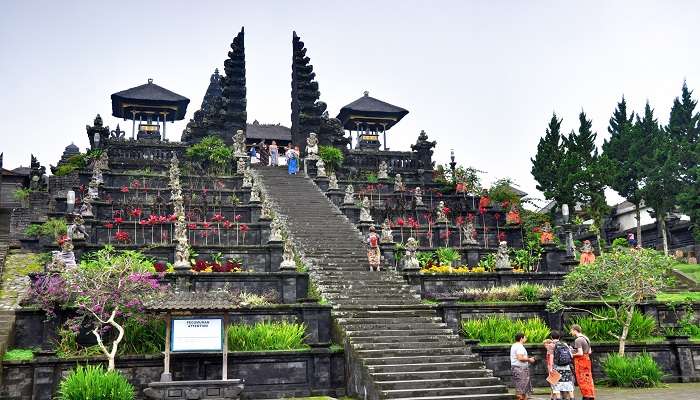 Besakih Temple,Amazing View Of Besakih Temple in Indonesia