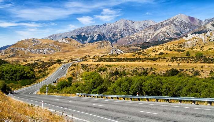 Built at 2400 ft, Arthur’s Pass is one of the most famous landmarks in New Zealand and offers a great view of the surroundings