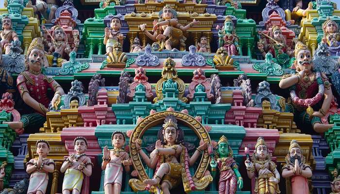 Colourful idols and sculptures adorning Arunachalam Temple, exemplifying fine craftsmanship