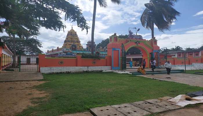 Kuil Bheemanakolli Mahadeshwara adalah salah satu situs yang paling dekat dengan Lake View Resort Kabini