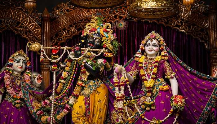 Radha Madhava are among the deities at the Vedic altar of the Chandrodaya Temple