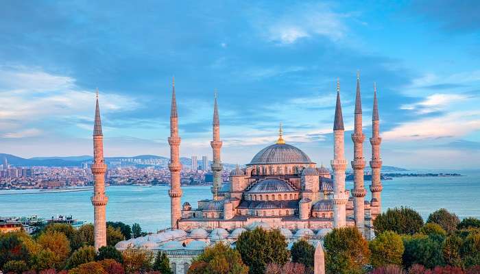 A blissful view of Blue MosqueFamous Landmarks in Turkey