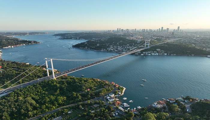 Bosphorus Strait is one of the best Historical Landmarks in Turkey