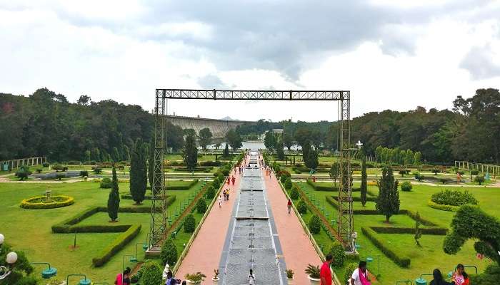  Immerse yourself in the mesmerising beauty of Brindavan Gardens, another offbeat places in Mysore.
