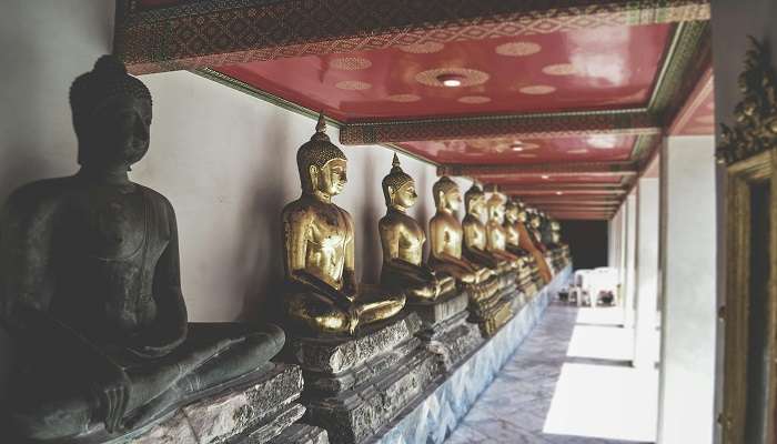 Buddha statues in the premises of Bahirawakanda Vihara Buddha Statue