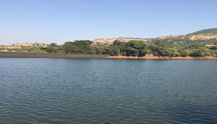 Built upon the Indrayani River, Bushi Dam is a brick-and-mortar dam that is worth visiting on your Mumbai to Pune road trip