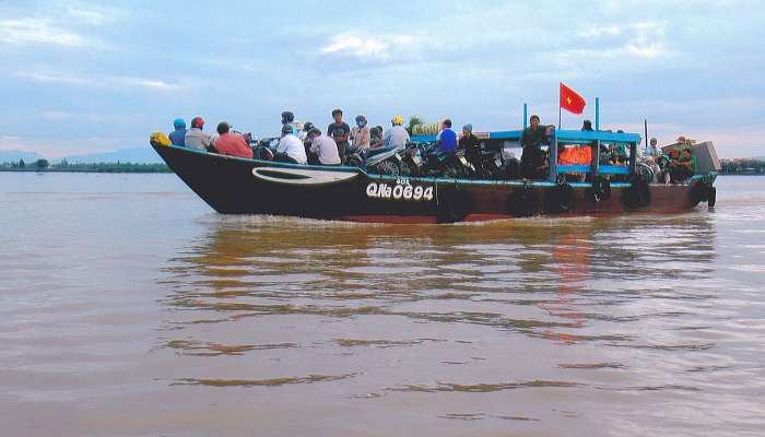 Embrace the Mekong Delta experience by travelling to Sa Dec by boat from Can Tho