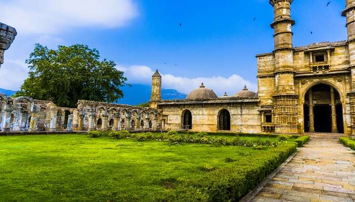 A stunning view of Champaner-Pavagadh Archaeological Park