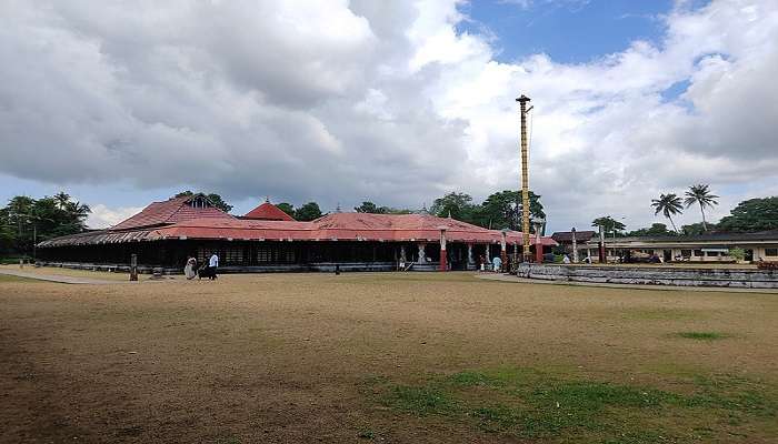 Chengannur Mahadevar Temple in typical Kerala architectural style