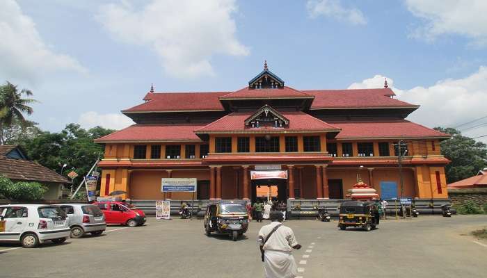 View of Chengannur Mahadevar Temple from the front