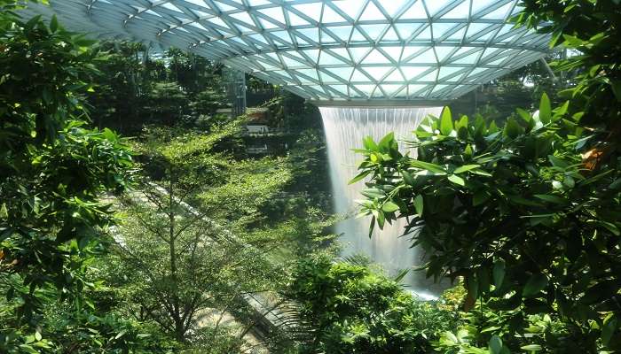 places to visit in Singapore with friends