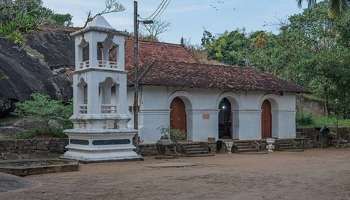 Degaldoruwa Raja Maha Vihara, one of the historical places in Kandy