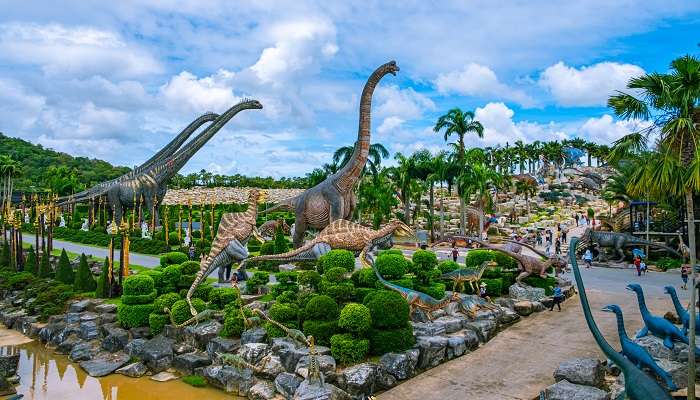 Upon entering the garden, the Dinosaurs from the Dinosaur Valley greet you