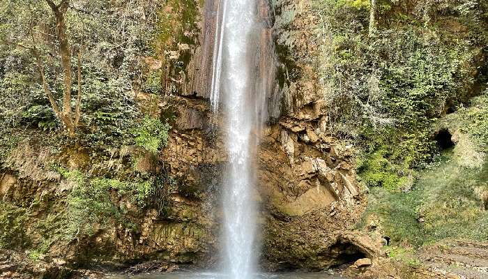 The amazing and refreshing tiger falls en route to Chakrata are a must-stop on the Delhi to Chakrata road trip