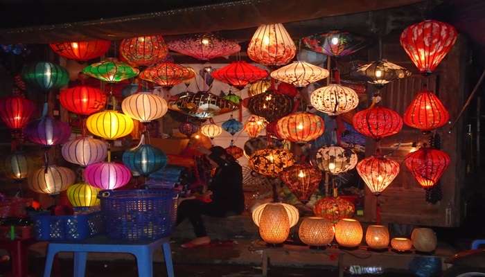 The lantern festival is one of the best things to understand cultural activities and traditions.