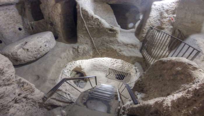 Explore the ancient tunnels of Kaymakli Underground City