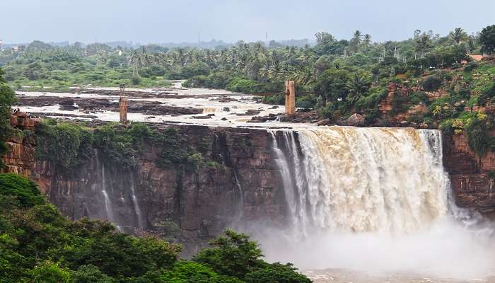 A stunning view of Gotak Falls, visit during Pune to Goa road trip