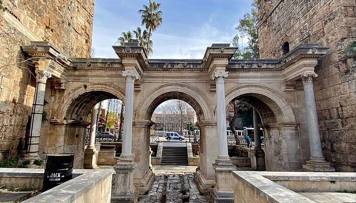 Discovering majestic archway of Hadrian's Gate