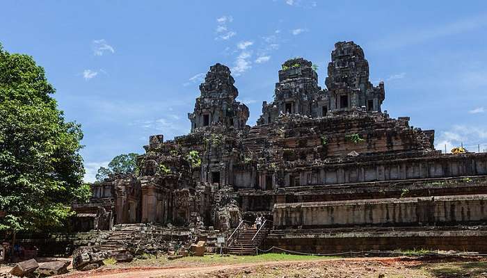 Koh Temple offers spirituality along with serenity of nature