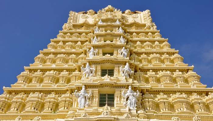 Chamundeshwari Temple is roughly 15 to 17 km from the Mysore Airport. 