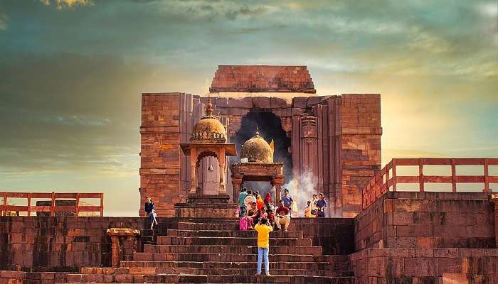 The Bhojeshwar Temple location is just 30 km from the city of Bhopal and worthy of a visit by devotees of Shiva