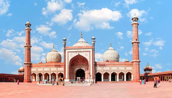A peaceful view of Jama Masjid, Delhi, which is regarded as one of the best places to visit near Akshardham. 