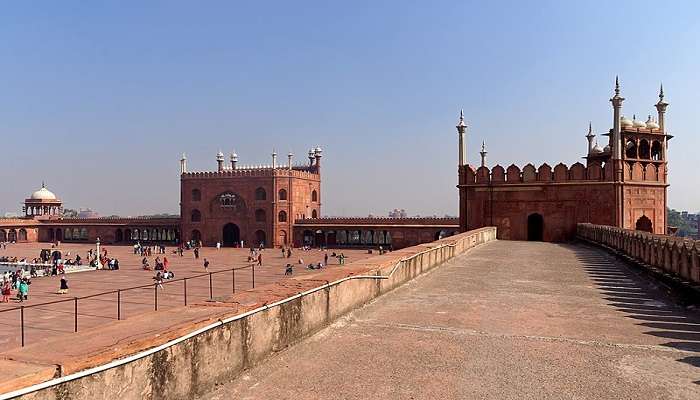 The historic mosque Jama Masjid is resplendent in intricate architectural beauty and is one of the best places to visit near Red Fort.