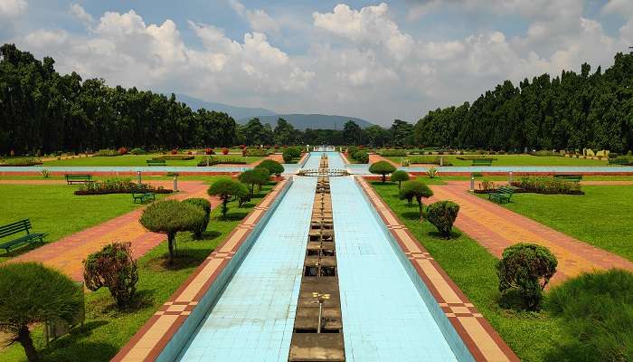 Serene landscape view of Jubilee Park, Jamshedpur, one of the iconic picnic spots in Jharkhand. 
