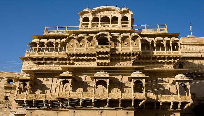 Junagarh Fort is one of the major old heritage sites and forts of Bikaner that you get to explore on your Delhi to Jaisalmer road trip