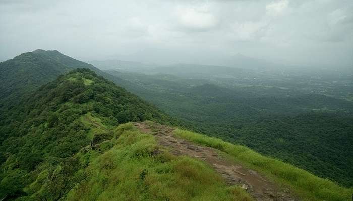 Located in Raigad district, the Karnala Bird Sanctuary is an ideal place for animal lovers and trekking enthusiasts