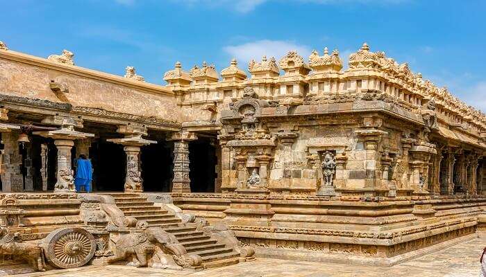 With its square layout, the Airavatesvara Temple showcases impeccable symmetry and accurate patterns.