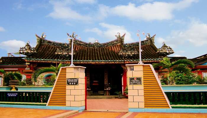 The front view of Kien An Cung Pagoda