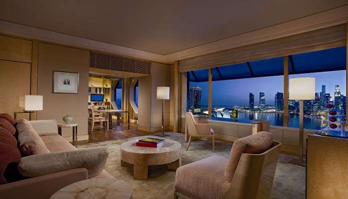 Le Ritz-Carlton, C’est l’une des meilleurs endroits à visiter à Singapour pour une lune de miel