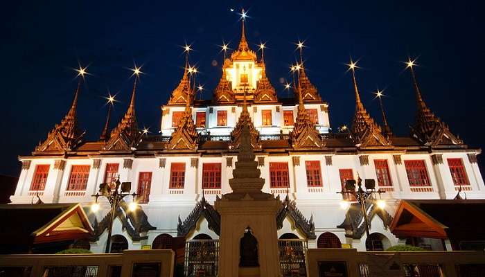 Know essential tips before visiting Bangkok and Loha Prasat temple 